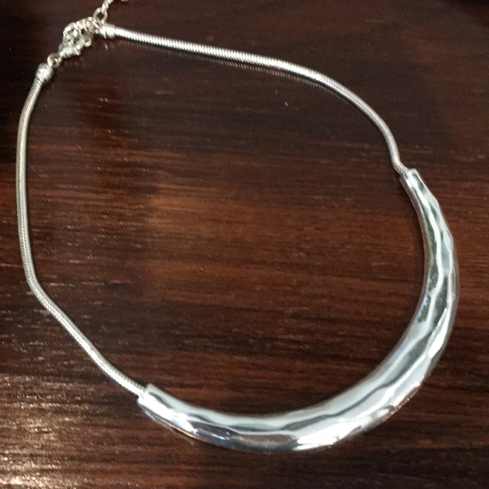 La Lune Sculpted Collar Necklace